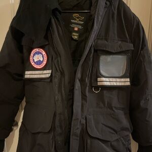 NEW HOLOGRAM TAG CANADA GOOSE SNOW MANTRA SMALL PARKA JACKET BLACK NEW W TAGS